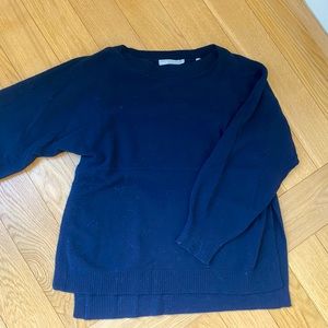 Vince sweater, size S but oversized, good condition